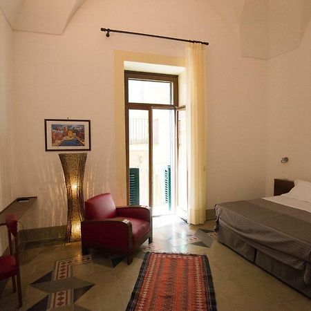 Fanfulla Rooms Town House Lecce Exteriör bild